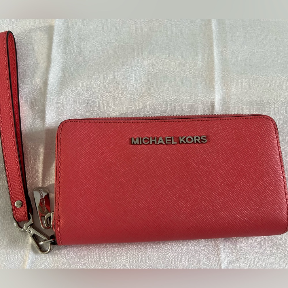 Michael Kors  Large Continental Wristlet
Pink Leather - Gently Used